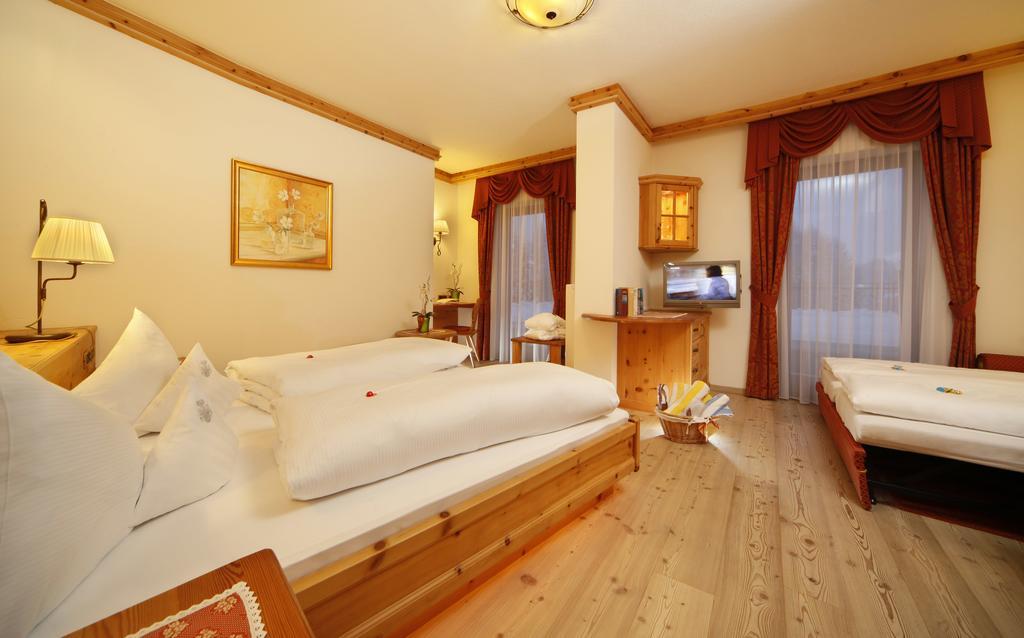 רידאנה Hotel Plunhof מראה חיצוני תמונה